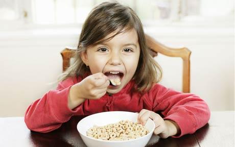 child-breakfast 1010424c