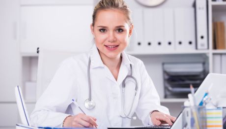 E-recepty, e-skierowania, dostęp do danych medycznych - co jeszcze zyskujesz, logując się do IKP?