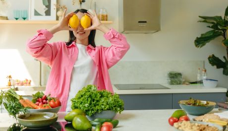 Dbaj o siebie nie tylko w Dzień Kobiet - dieta wspierająca hormony