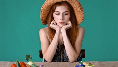 Jak nie przytyć na urlopie. 5 praktycznych wskazówek dietetyka