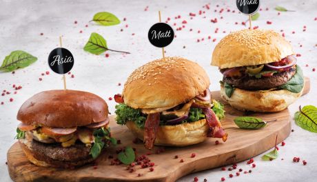 Przepis na domowe hamburgery w 3 wersjach