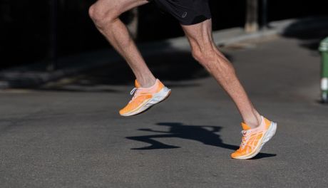Nowość dla nowej generacji biegaczy. ASICS NOVABLAST. KONKURS!